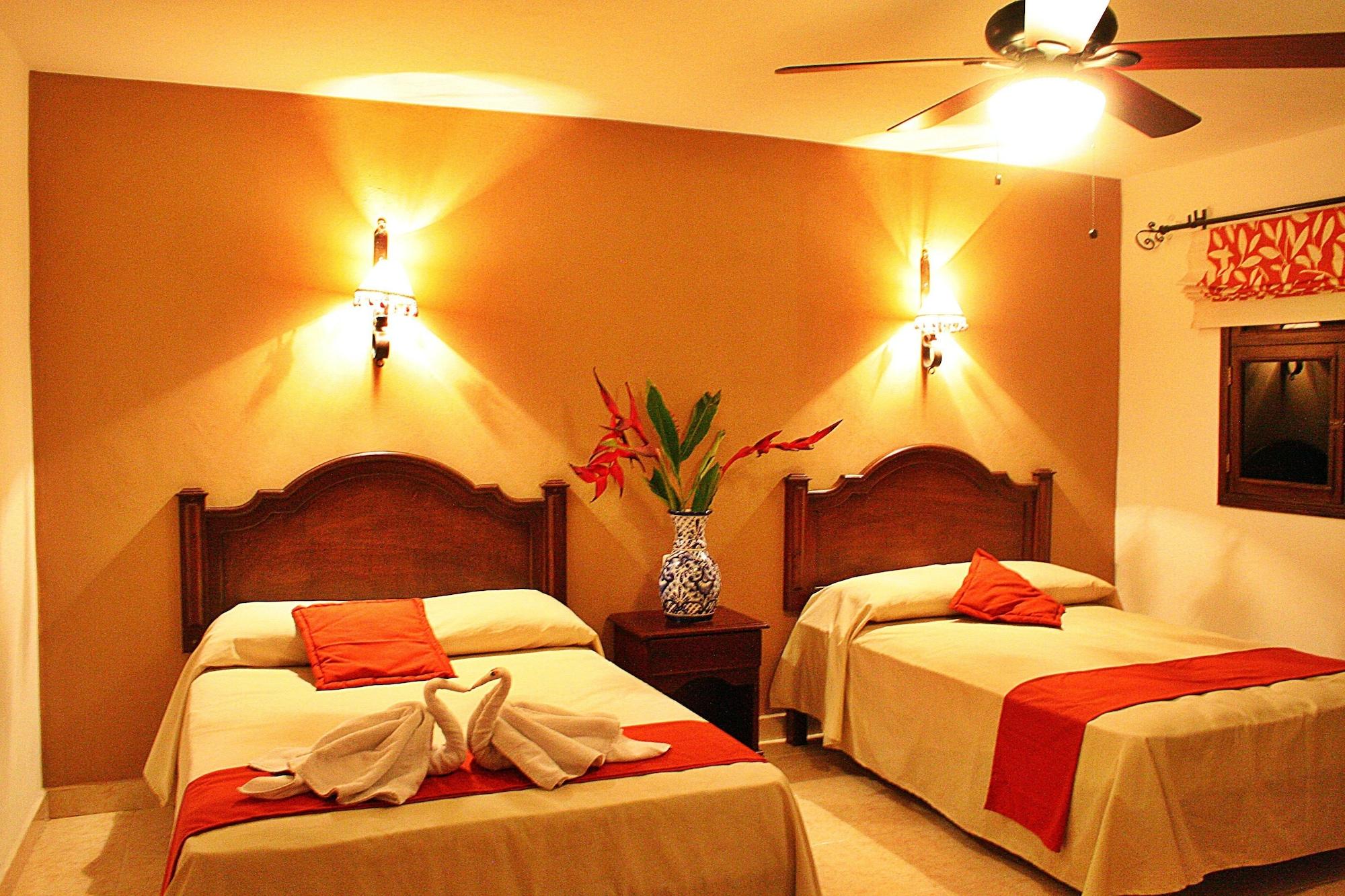 La Aurora Hotel Colonial Valladolid  Kültér fotó