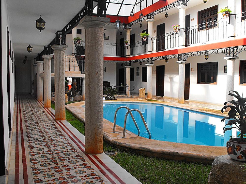 La Aurora Hotel Colonial Valladolid  Kültér fotó