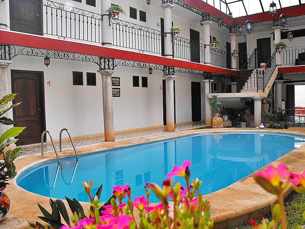 La Aurora Hotel Colonial Valladolid  Kültér fotó