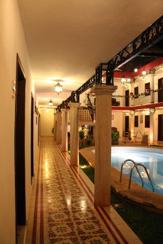 La Aurora Hotel Colonial Valladolid  Kültér fotó