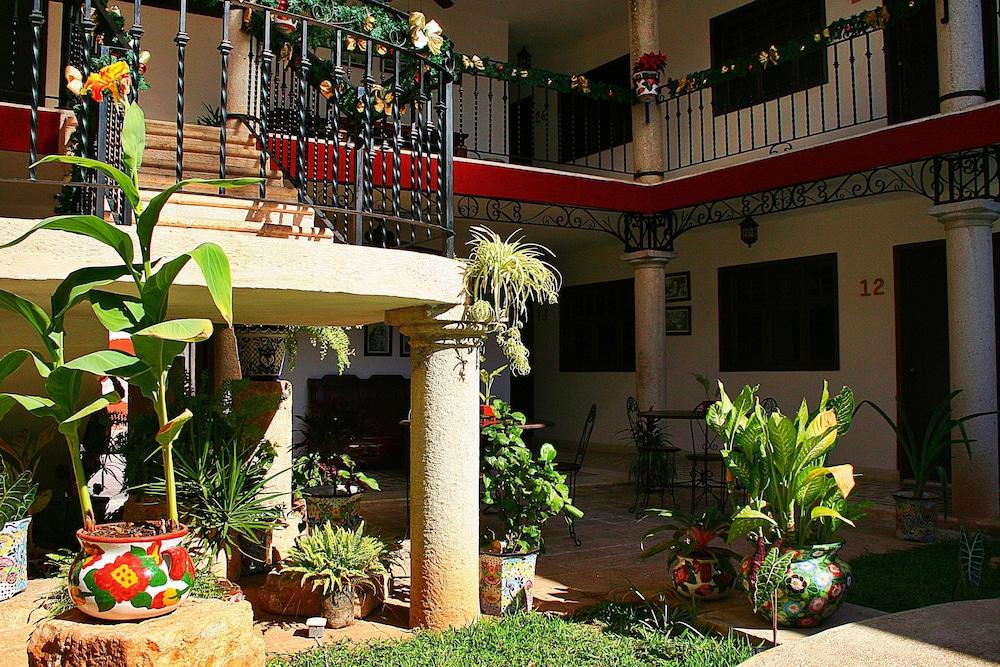 La Aurora Hotel Colonial Valladolid  Kültér fotó