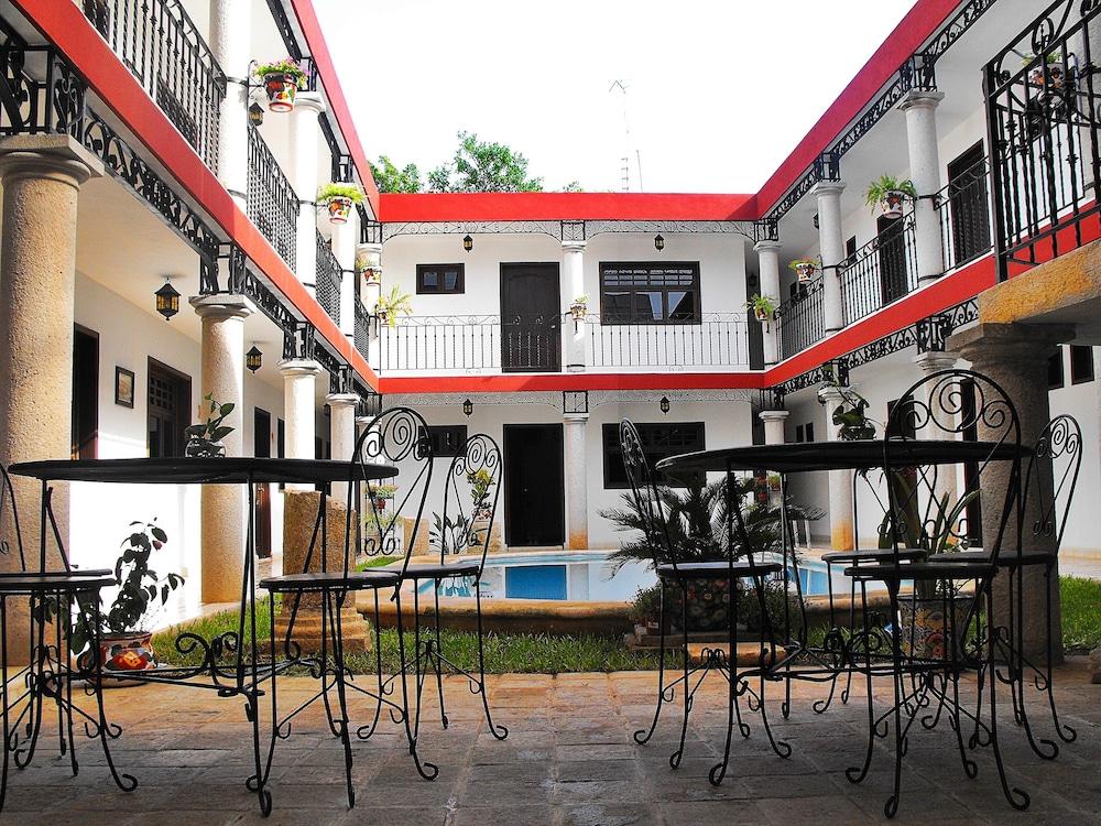 La Aurora Hotel Colonial Valladolid  Kültér fotó