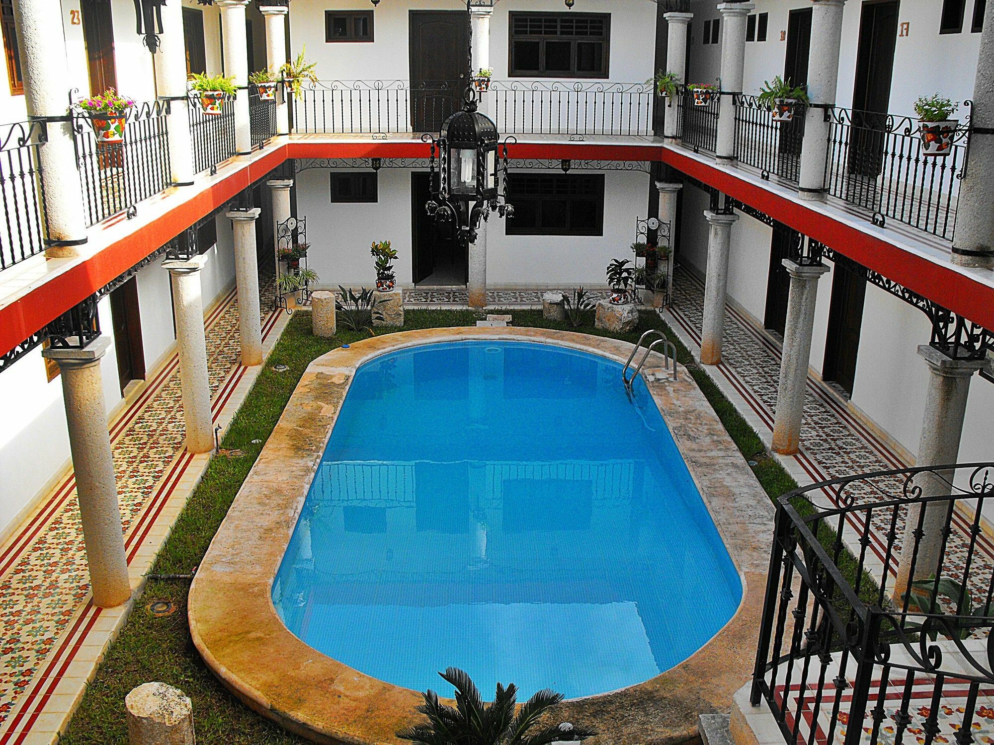 La Aurora Hotel Colonial Valladolid  Kültér fotó