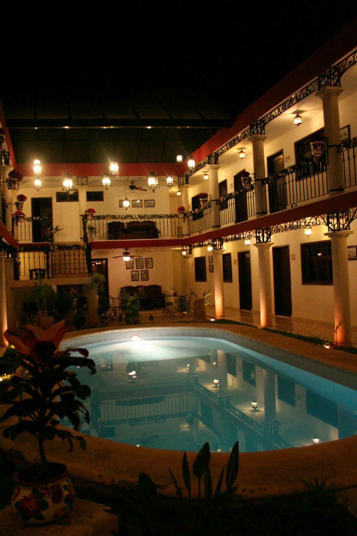 La Aurora Hotel Colonial Valladolid  Kültér fotó
